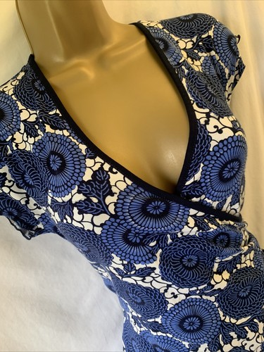 Next Jersey V Over Wrap Retro 70’s Floral Blue & White 12 Lettuce Hem Y2K Top - Picture 4 of 10