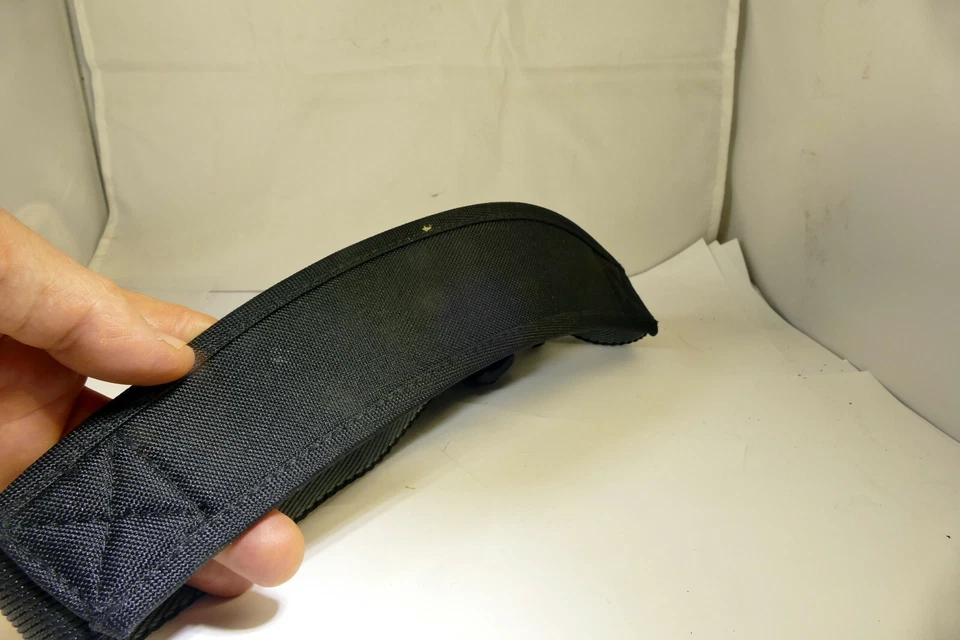 Correa de hombro para cuello para funda de cámara con clips redondos de plástico de 2,5" de ancho  Foto 4 de 4