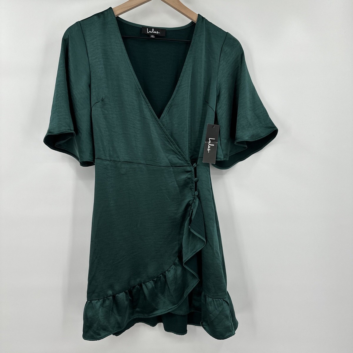 Lulus, Lulus NWT Junior Dress Size Medium Green Wrap Dress NWT Size XS Lulus, Lulus NWT Junior Dress Size Medium Green Wrap Dress NWT Size XS
