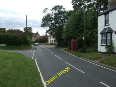 Foto 6x4 Ramsey Road, Kings Ripton Richtung Süden. c2014