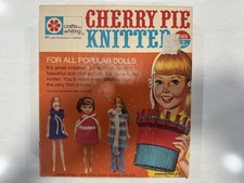 New Old Stock - Vintage 1971 CHERRY PIE KNITTER Crafts, Milton Bradley NRFB