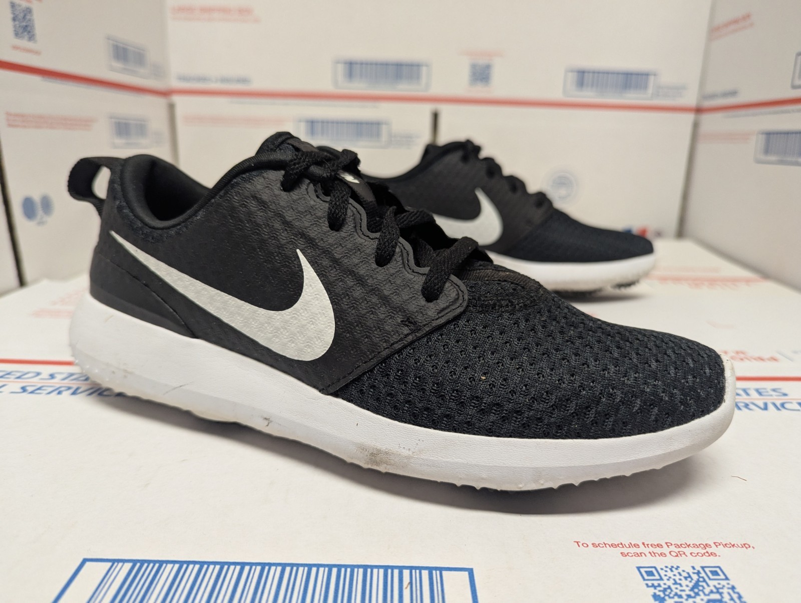 Shoes Women&rsquo;s  Size 7.5 Black Hybrid Spikeless Cd6066-001