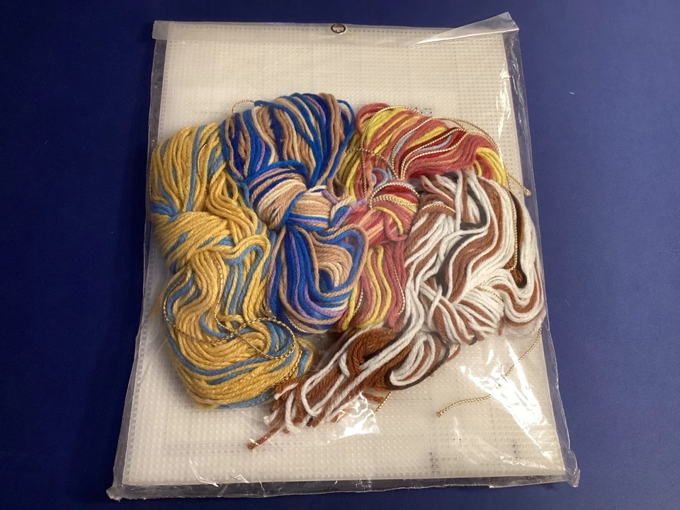 Bucilla 61138 Plastic Canvas KIT Manger Scene Nativity CHRISTMAS VTG 1990 #D-47 - Image 2 of 3