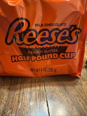 Reese s Half Pound Peanut Butter Cup 8oz  