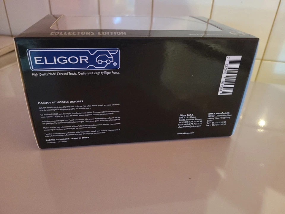 Tracteur VOLVO FH PERFORMANCE EDITION Bleu EXCLU - Photo 4/4