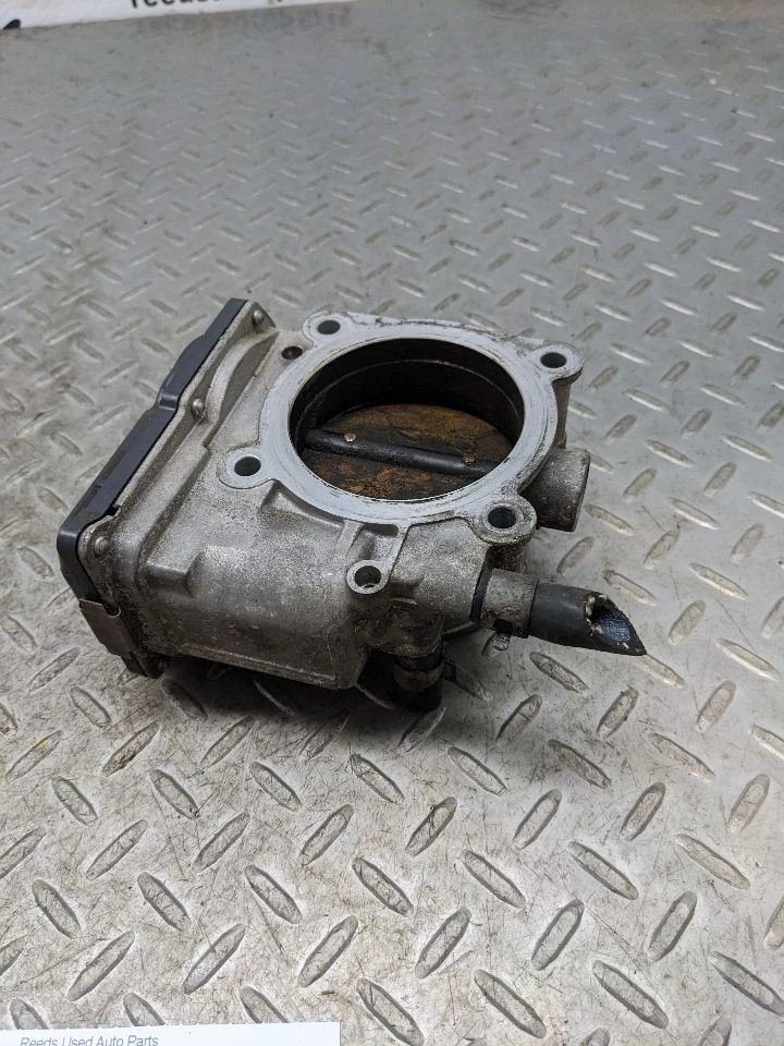 Corpo do acelerador 6 cilindros Federal compatível com 94-95 Nissan Pickup 1161487 - Imagem 3 de 4
