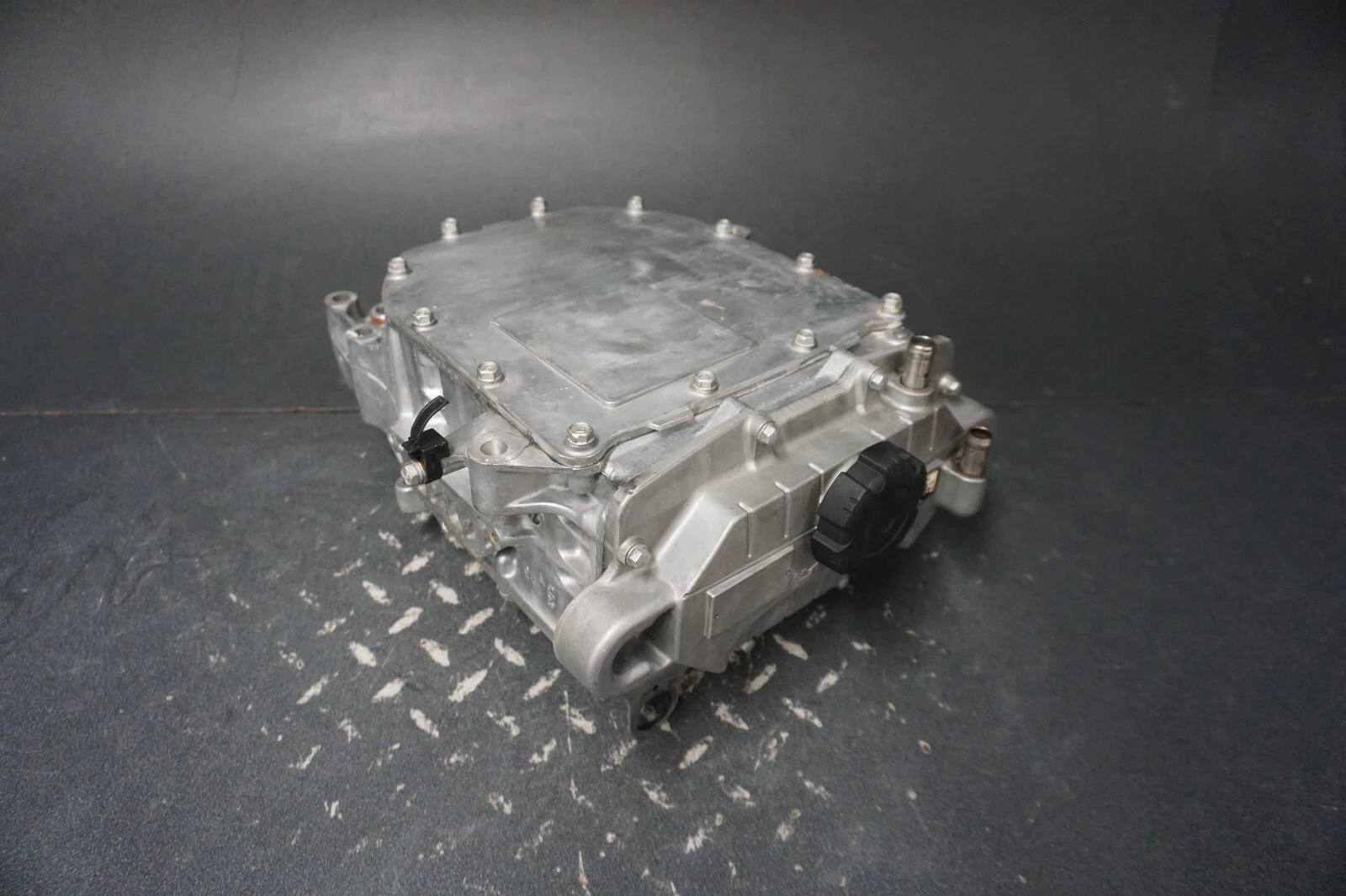 2005-2015 VX1100  VX Cruiser VX Sport Yamaha OEM Engine Oil Cooler Case Ass'y