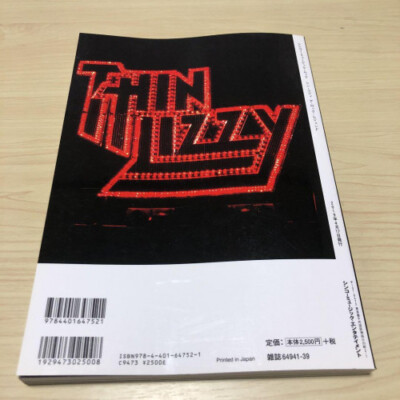THIN LIZZY 　A ROCK LEGEND s-l400.jpg