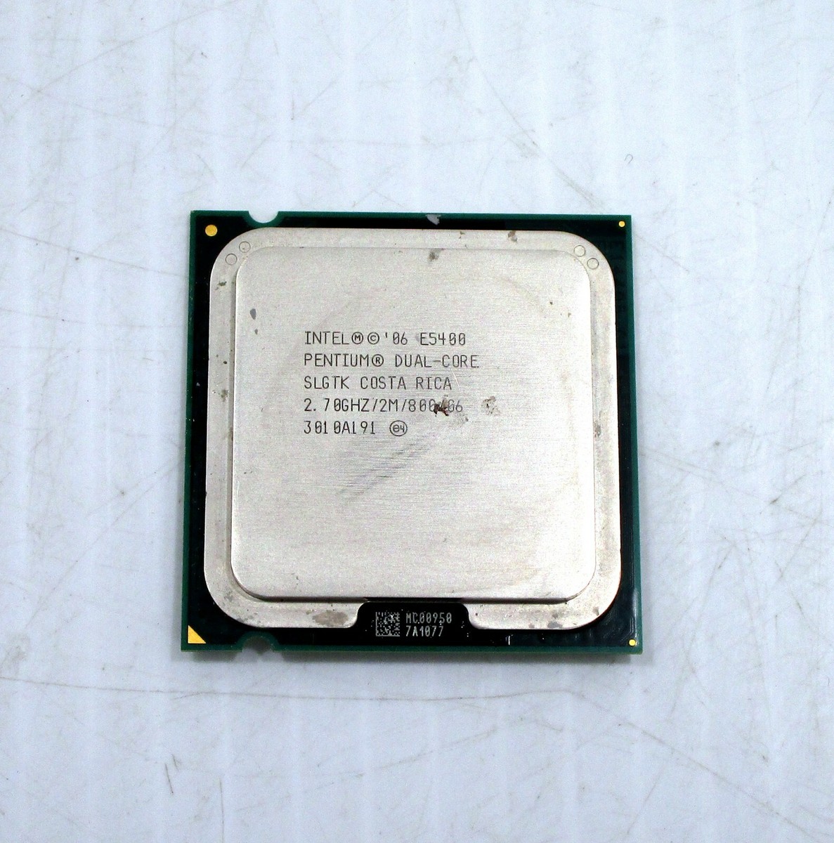 【中古】インテルPentium Dual Core e5400?2.70?GHz 800?MHz FSB 2?MBキャッシュLGA 775?SLGTK INTEL Pentium Dual Core E5400 Processor @ 2.70GHz 2M 800MHz LGA775