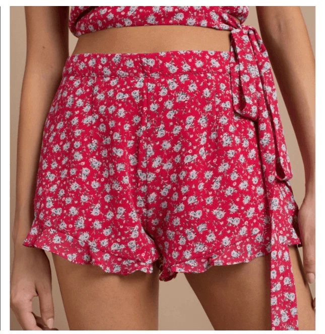 Tobi floral print ruffle shorts hi rise red medium festival concert travel pinup - Image 2 of 4
