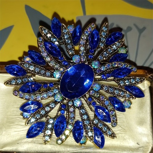 Large Sparkly Navy Blue Glass Boho Chic Floral Brooch Pin - 第 4/7 張圖片