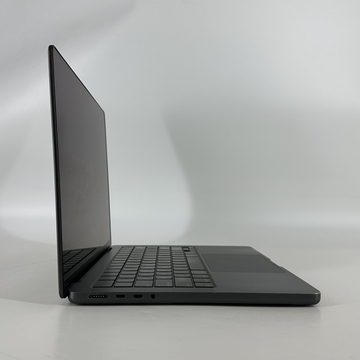 MacBook Pro 14 4.06 GHz M3 Max 16-Core 40-Core GPU 64GB 2TB Light