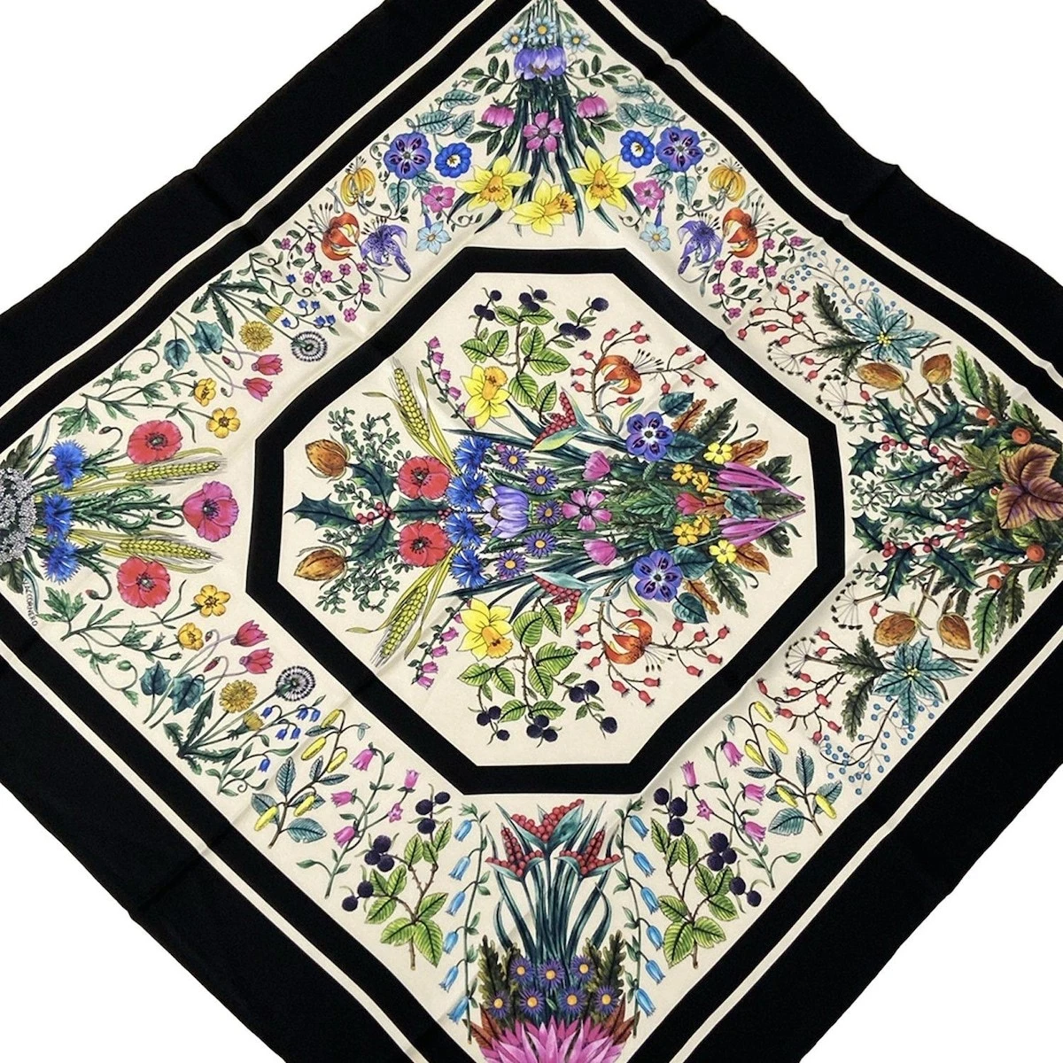 Auth GUCCI   Foulard multi blanc noir