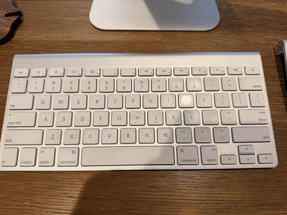 Apple iMac 21.5" Late 2012 - Image 2 of 4