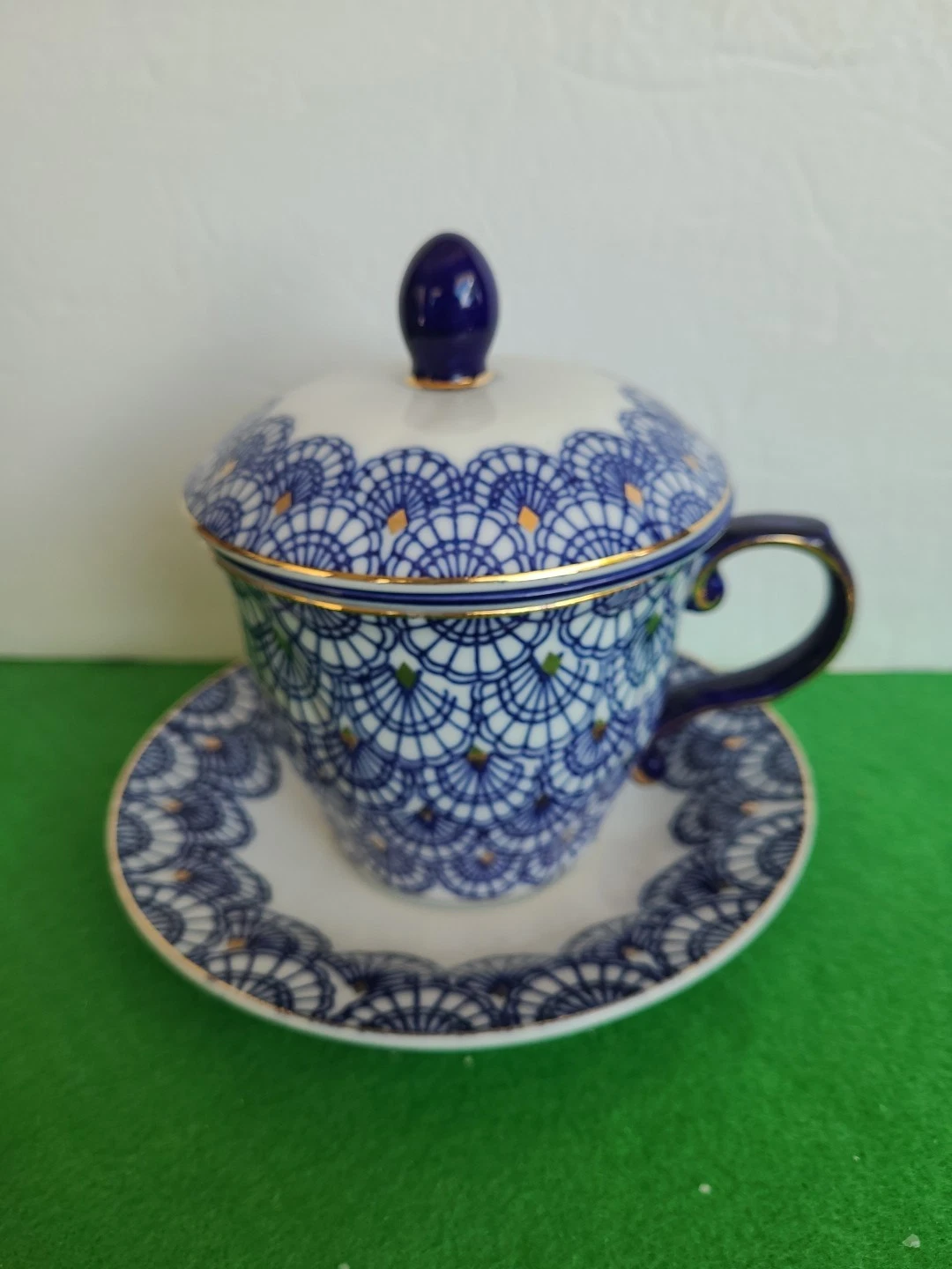 Teavana Samara Infuser Mug/Tea Cup and Saucer Blue White Gold Trim