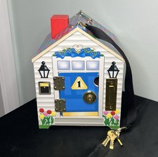 Melissa  Doug Wooden Doorbell House w/4 Keys Handle No Dolls Tested  Working 