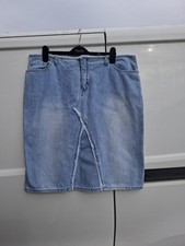 NEW LOOK FRINGED EDGE STUDDED DENIM SKIRT...SIZE 20..LADIES