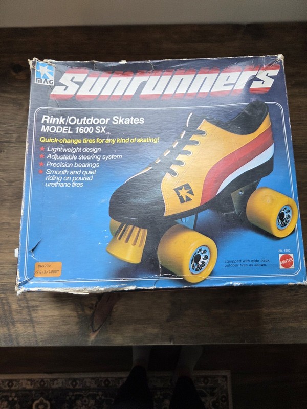 Vintage Sunrunners Rink/Outdoor Skates Model 1600 SX Size M5-W7