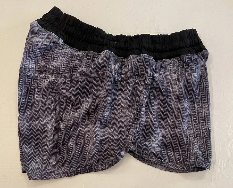 Shorts Lululemon tamanho 6 Tracker IV Mini Difusão Azul velocidade tempos de execução quente h#190 - Imagem 3 de 4