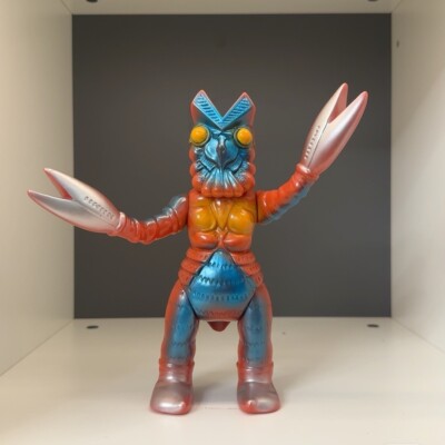 Alien BALTAN with super colorful painting ver.バルタン星人450 GID