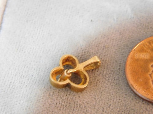 Graziosa Vintage Oro Giallo Diamante Fiori/Trifoglio Ciondolo 10h 74 - Foto 3 di 3