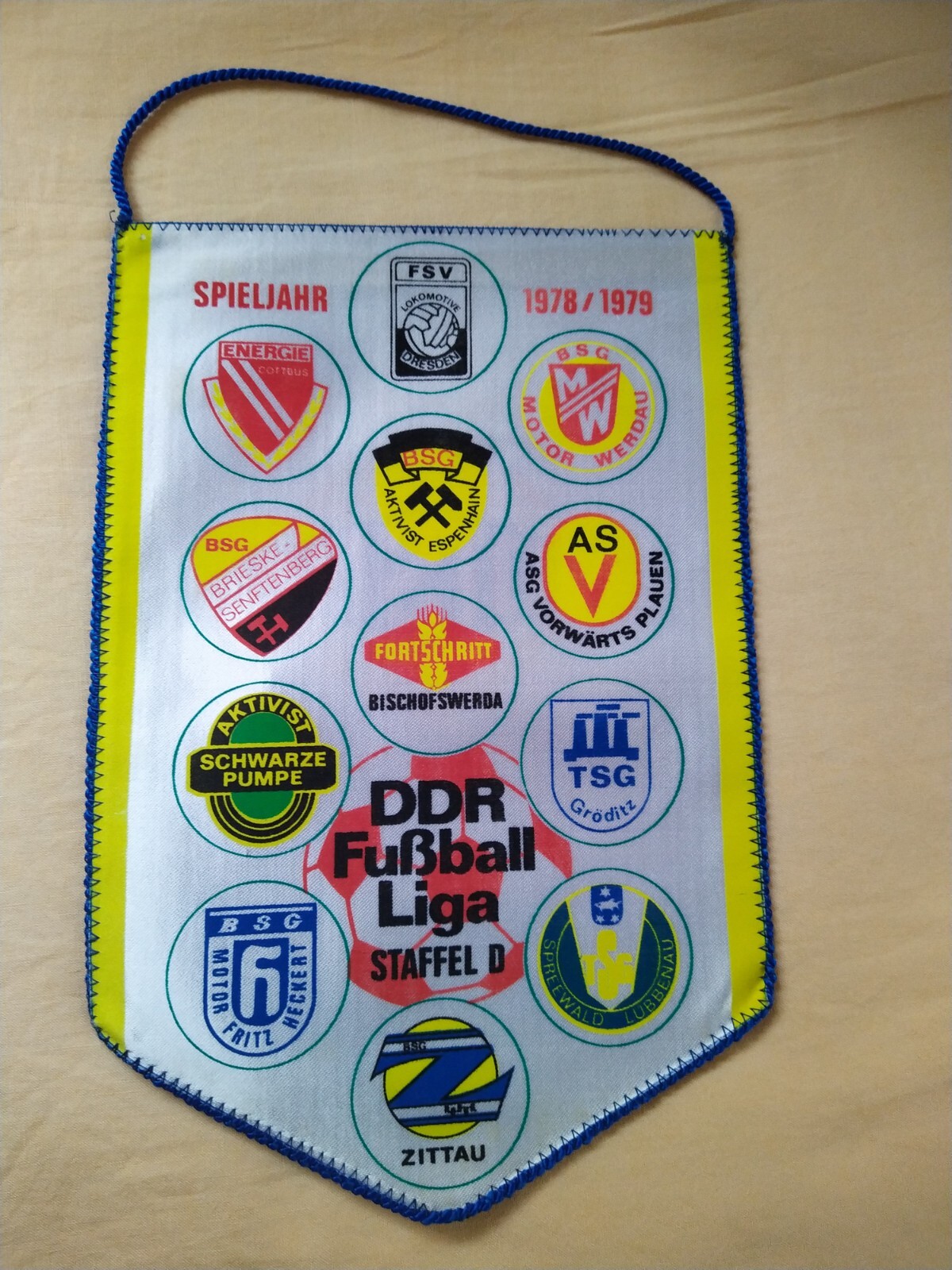 Bild 1 von 2