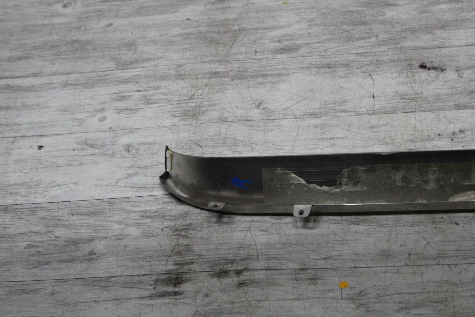 Kick Panel BENTLEY 05