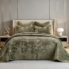 3 Pieces Luxurious Velvet Oversized King Quilt Bedding Set 106x118 Striped