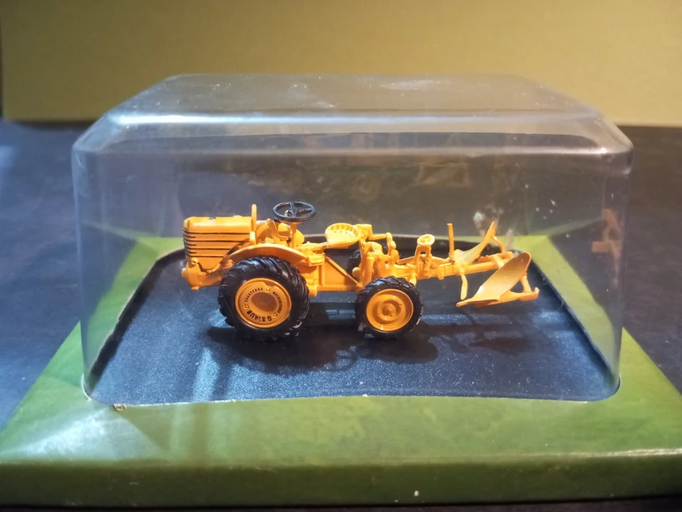 Modellino Die cast Trattore Hachette Staub RT4 1954 1/43 (TAT04) - Immagine 2 di 3