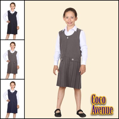 Mädchen Trägerkleid Box Plissee zwei Knöpfe Front Reißverschluss Schuluniform 2er Pack