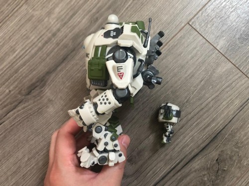 Funko Pop! Games Titanfall 2 #131 Atlas with Pilot- Gamestop (No Box) - Picture 6 of 10