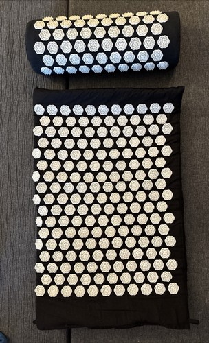 Kanjo Memory Foam Acupressure Mat Set with Pillow Black/White