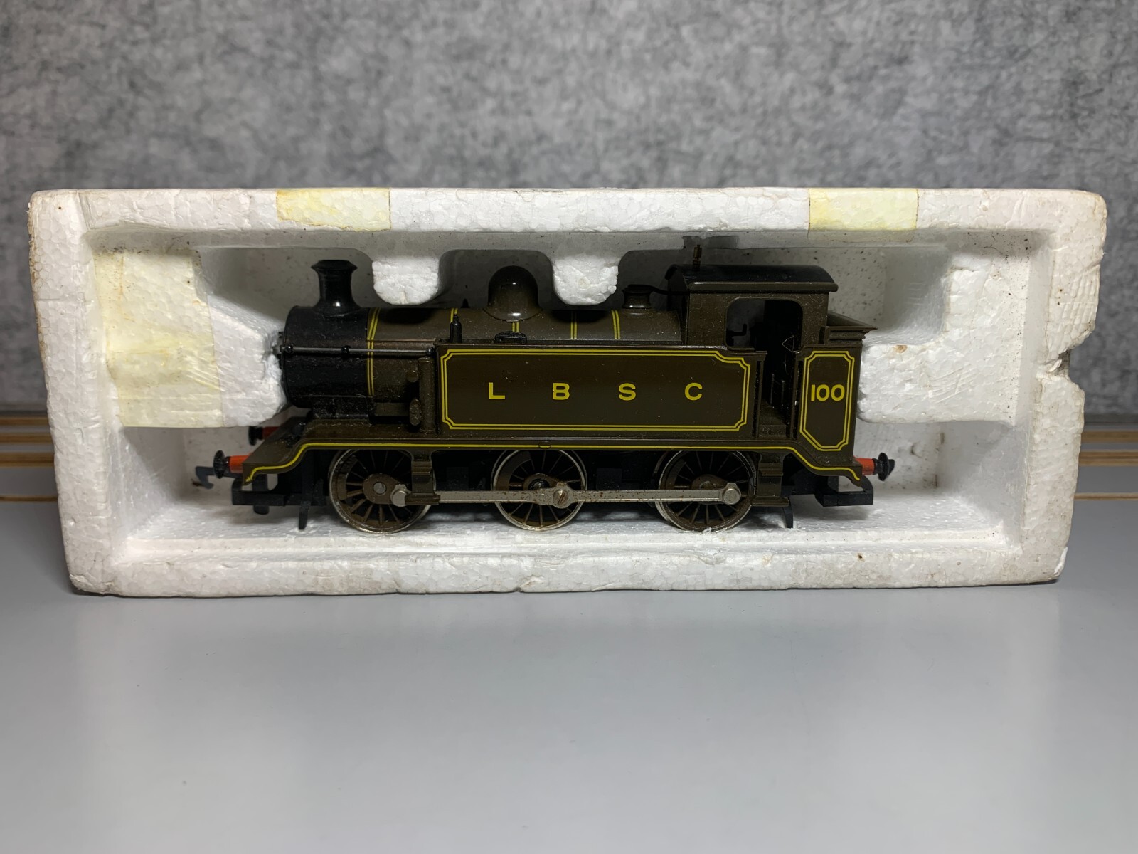 Hornby R353 L.B.S.C 060T Loco Class E2 OO Gauge eBay