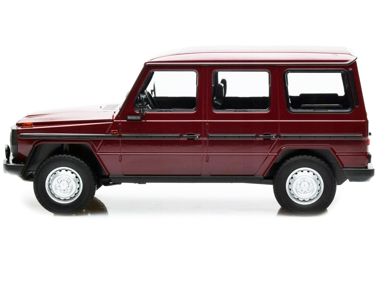 【絶版】AUTOart Mercedes-Benz G-WagonV8 1:18 1/18 AUTOart Mercedes Benz G-Wagon LWB Smaragd Black w/ Box