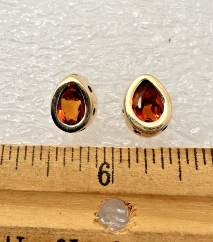 14k Yellow Gold 8 x 12m Pear Shape Madeira Topaz 1/4" x 1/2" Screw Post Earrings - Picture 14 of 14