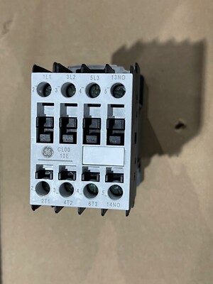 NEW GENERAL ELECTRIC GE CL00D310T CONTACTOR 25 AMP 24VDC COIL