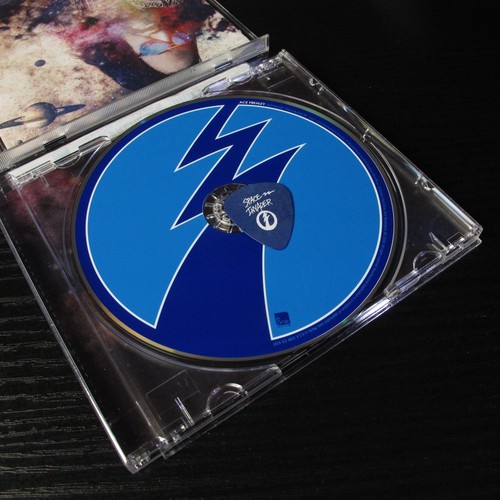 Ace Frehley - Space Invader 2014 USA CD+Guitar Pick MINT #27-1* - Picture 5 of 6