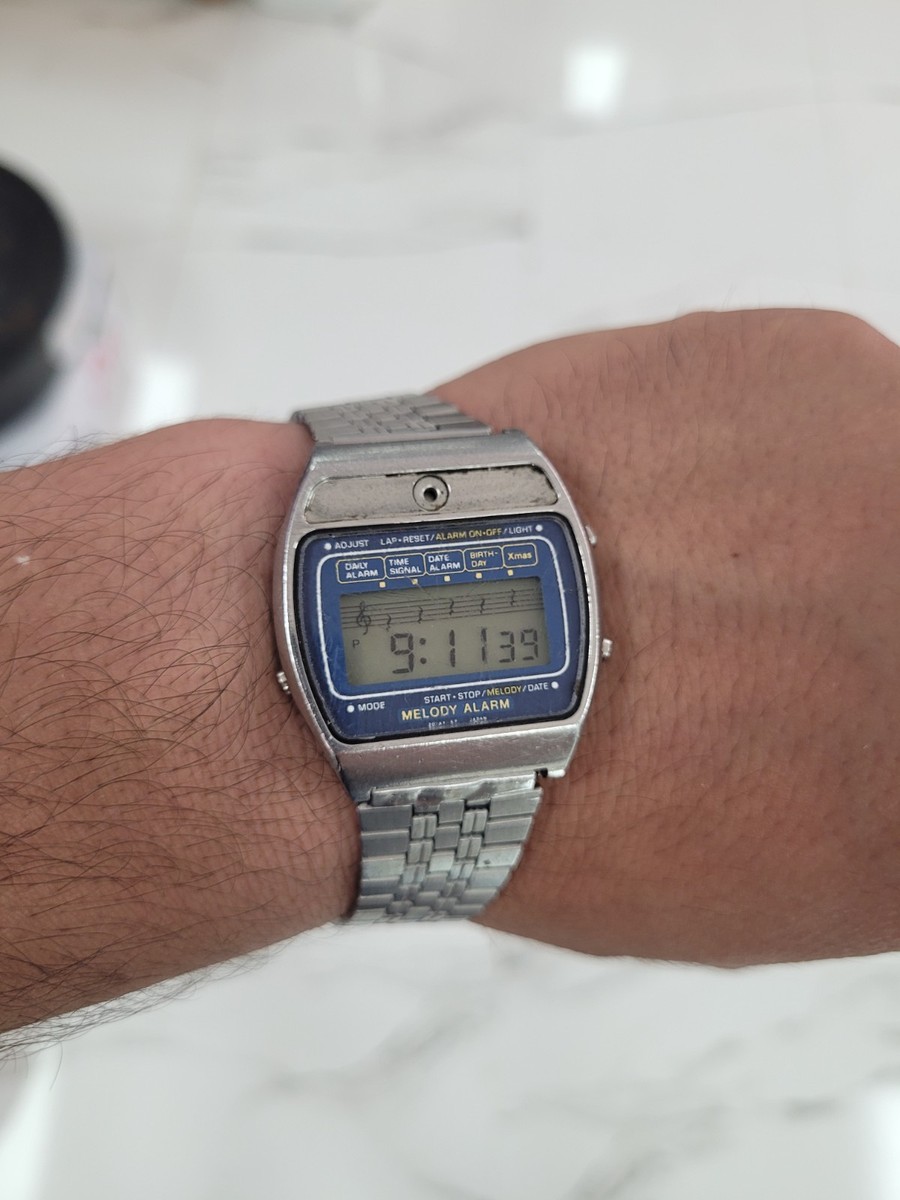 VINTAGE CASIO MELODY ALARM DIGITAL WATCH 82-H104 for sale