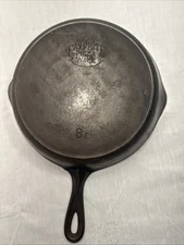 Vintage Favorite Piqua Ware #8 Smiley Cast Iron Skillet