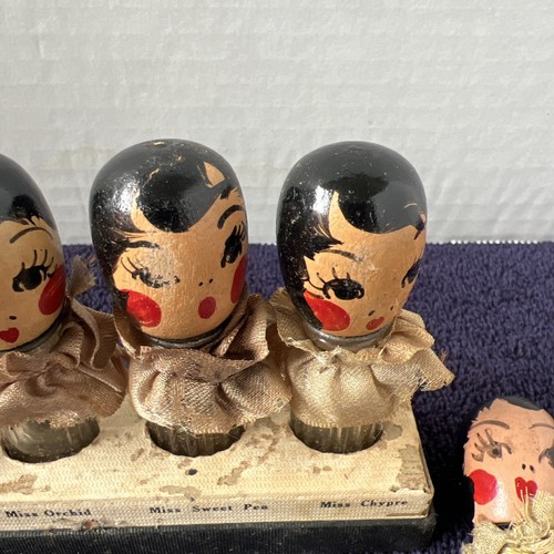 1930’s Karloff Perfume Bottles/ HandPainted Wood Quintuplet Florals (6) W/ Box - Picture 3 of 14