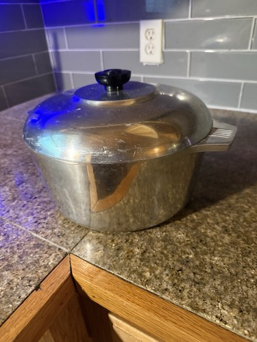 Magnalite 4248 5 QT 4.7 L Aluminum Stockpot Silver Double Handle with Lid
