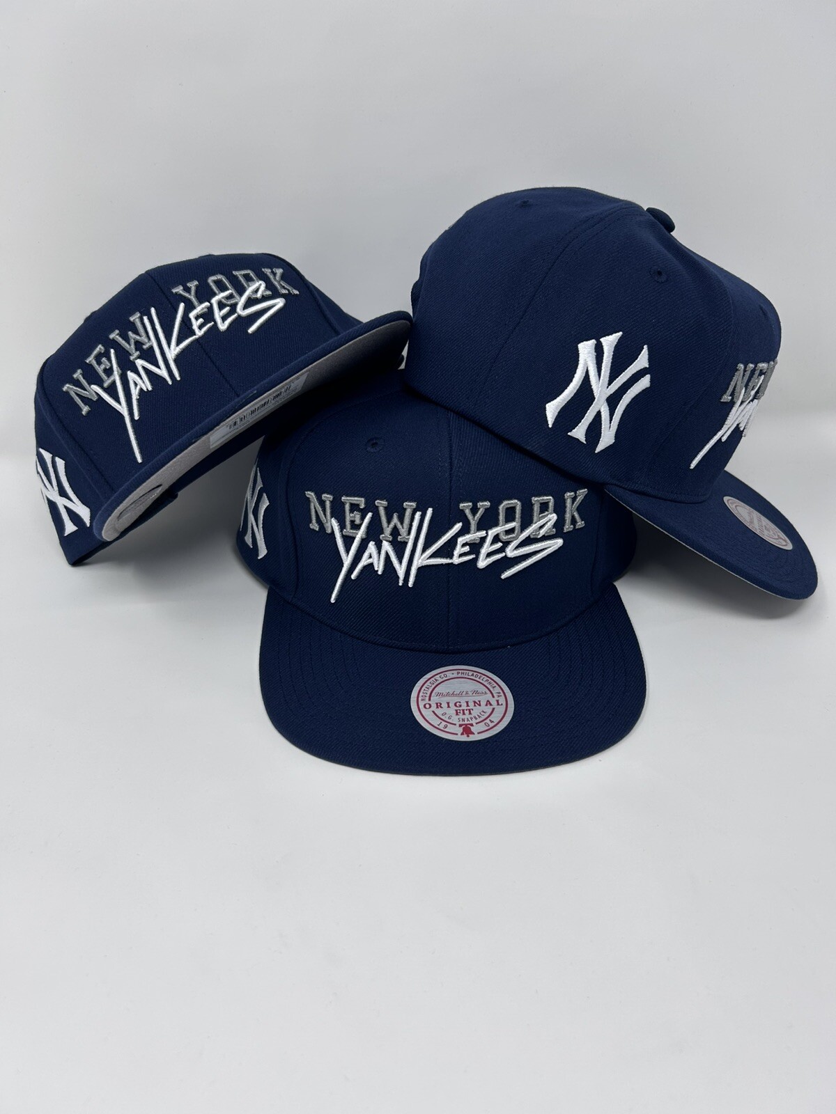 MLB Mitchell & Ness Team Tagged New York Yankees SnapBack Cap
