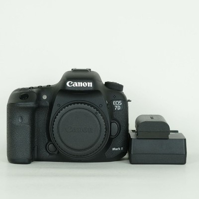 Canon EOS 7D Mark II DSLR Camera APS-C 10fps Fast Shooting Used