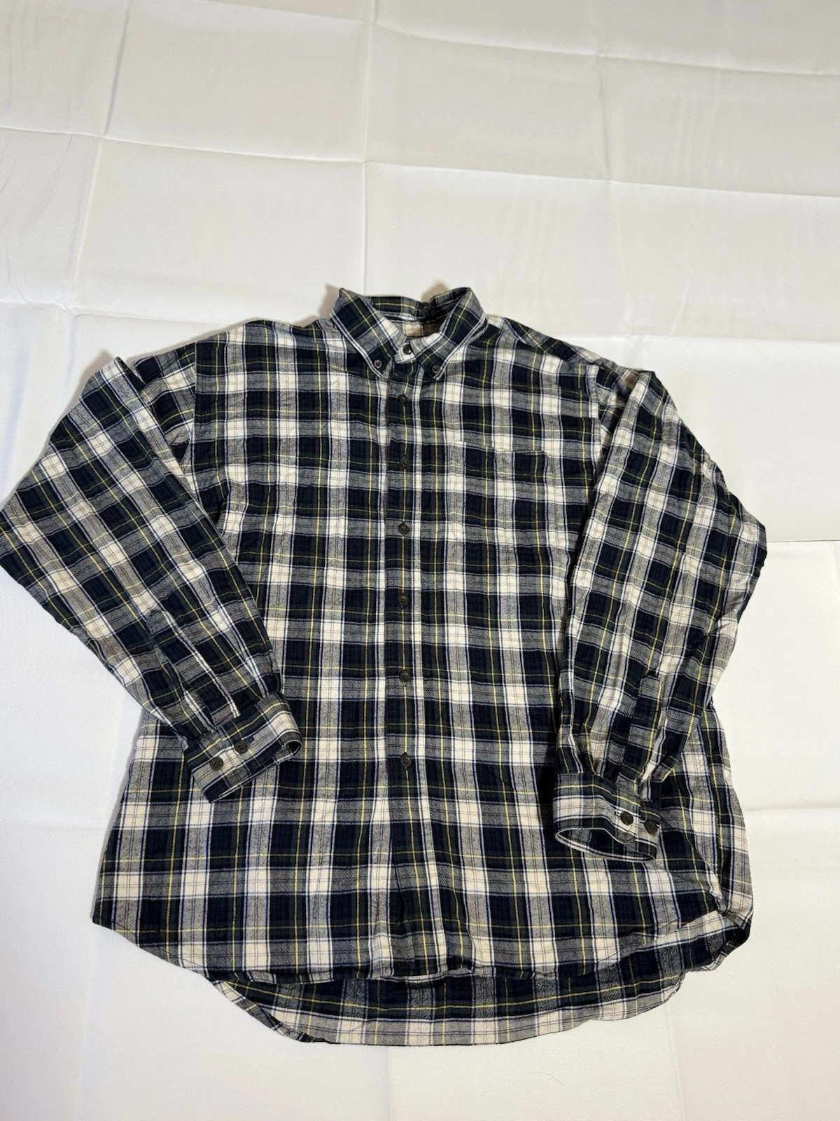 LL Bean Flannel Shirt Mens L Black/Gray/Yellow Plaid Long Sleeve 100 % Cotton
Opens in a new window