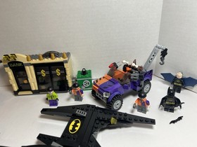 LEGO DC Comics Super Heroes: Batwing Battle And Batmobile And The Two Face Chase