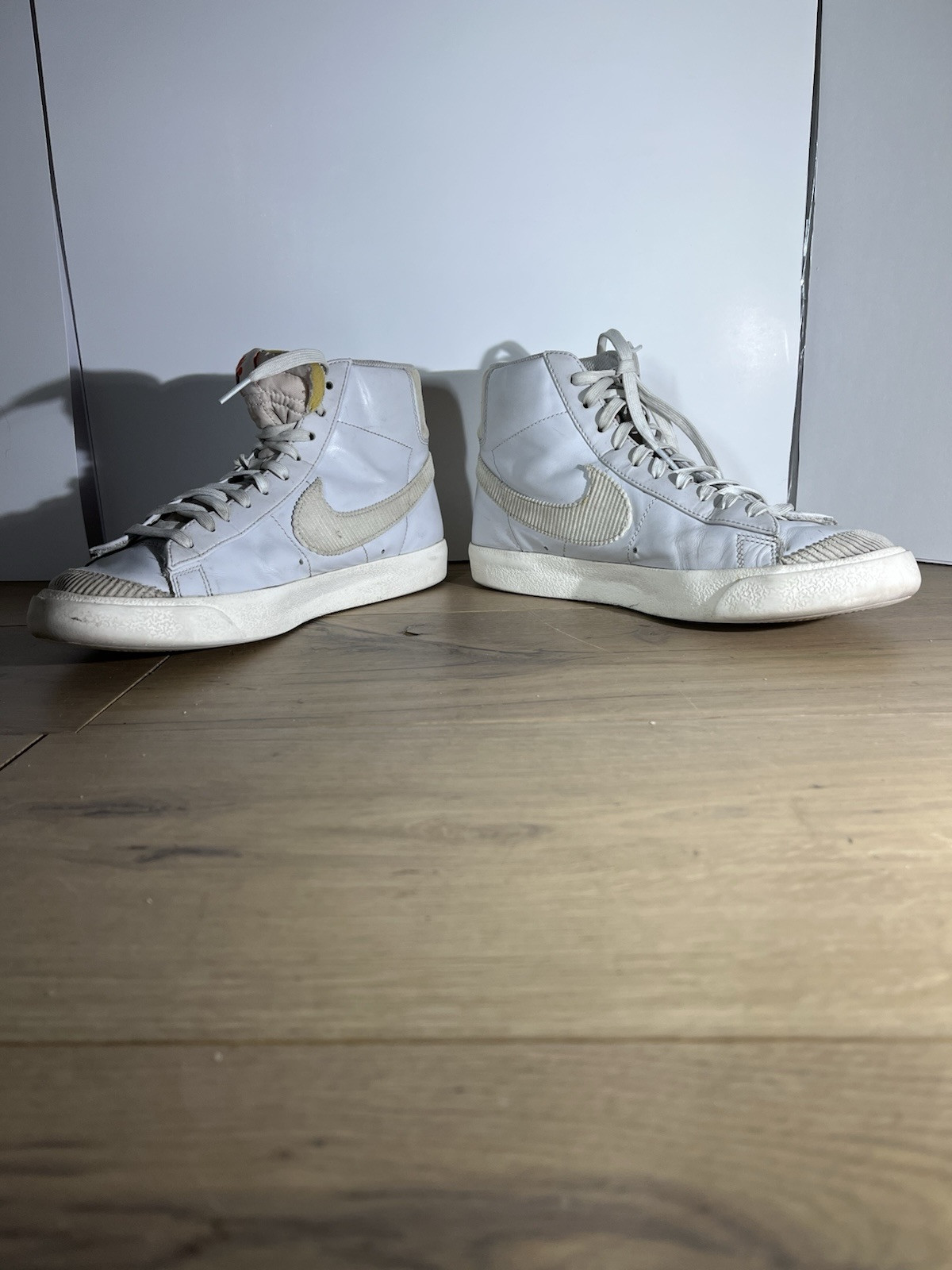 SAOLA Nike Blazer Mid 77 EMB Uomo Tg. Scarpe sneakers stile di vita atletico grigio bianco 9 5