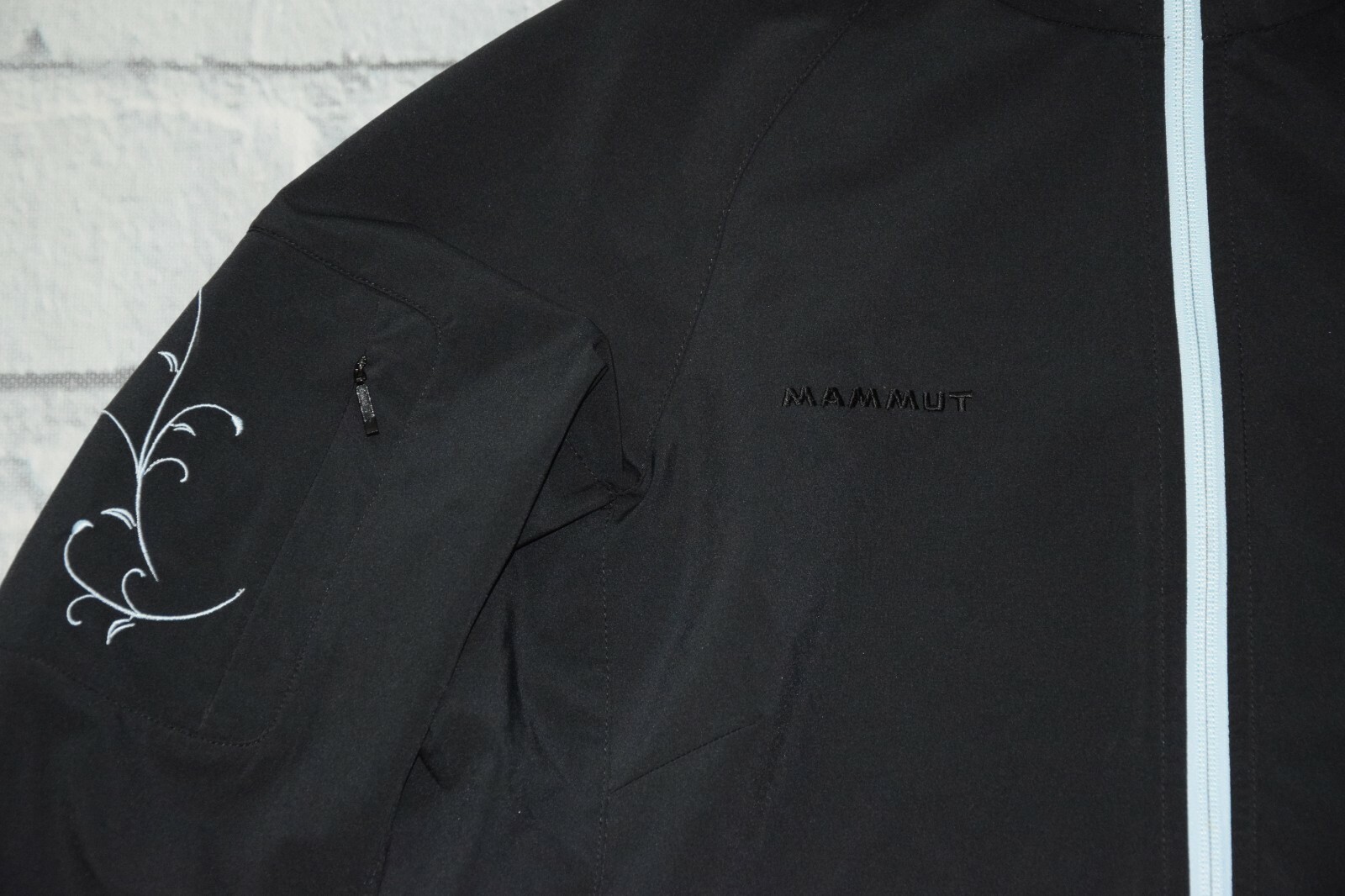 MAMMUT track jacket black  softech  zip windstopp… - image 4