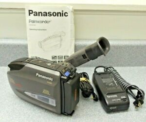 Panasonic PV-D209D VHS-C Camcorder 26X 150X Digital w/ Battery Charger