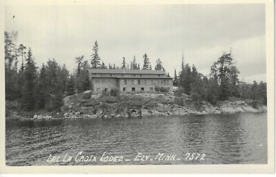 Vintage Unused RPPC Postcard LAC LA CROIX LODGE Ely, Minnesota, MN 7572