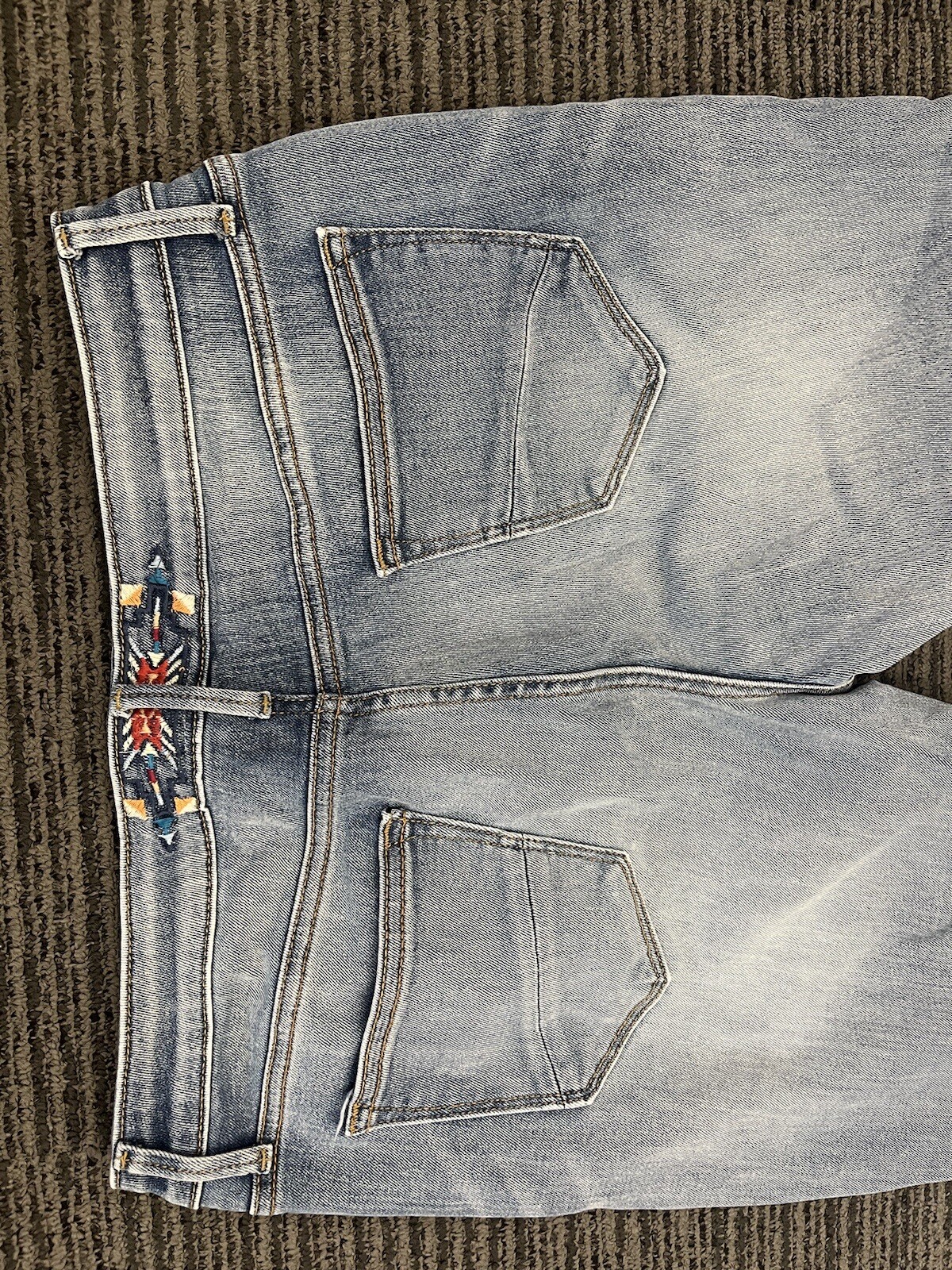 NEW Driftwood Colette Tribal Embroidered Cuff Jeans Medium Wash Size 32